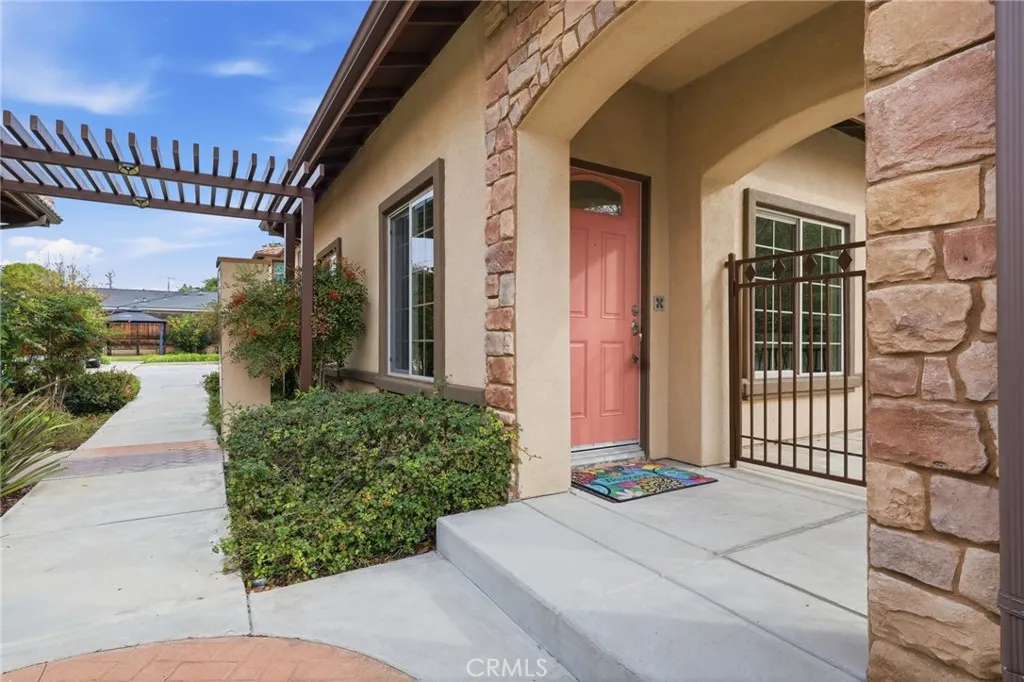 La Habra, CA 90631