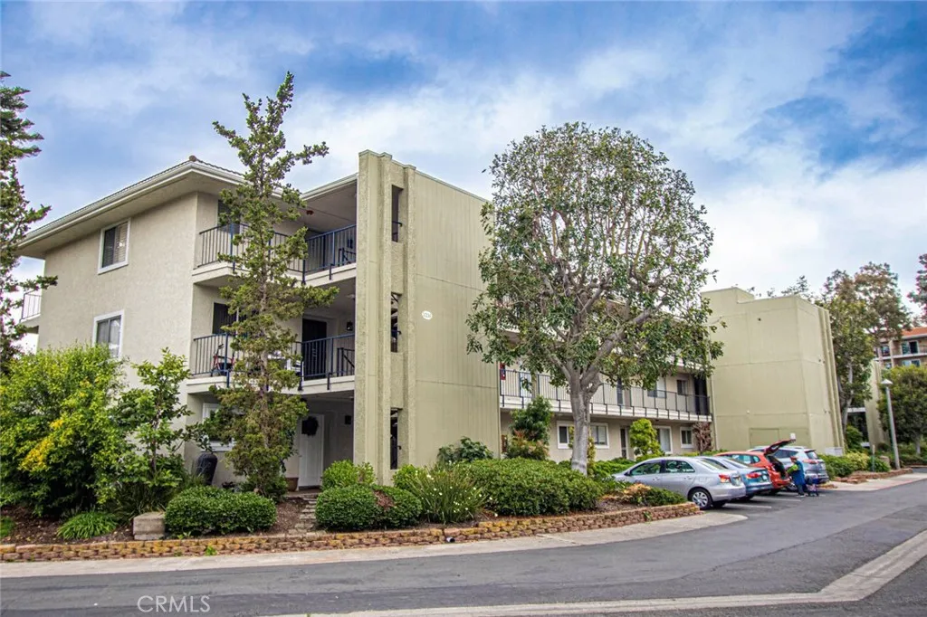 3338 Punta Alta Unit 3d, Laguna Woods, CA 92637
