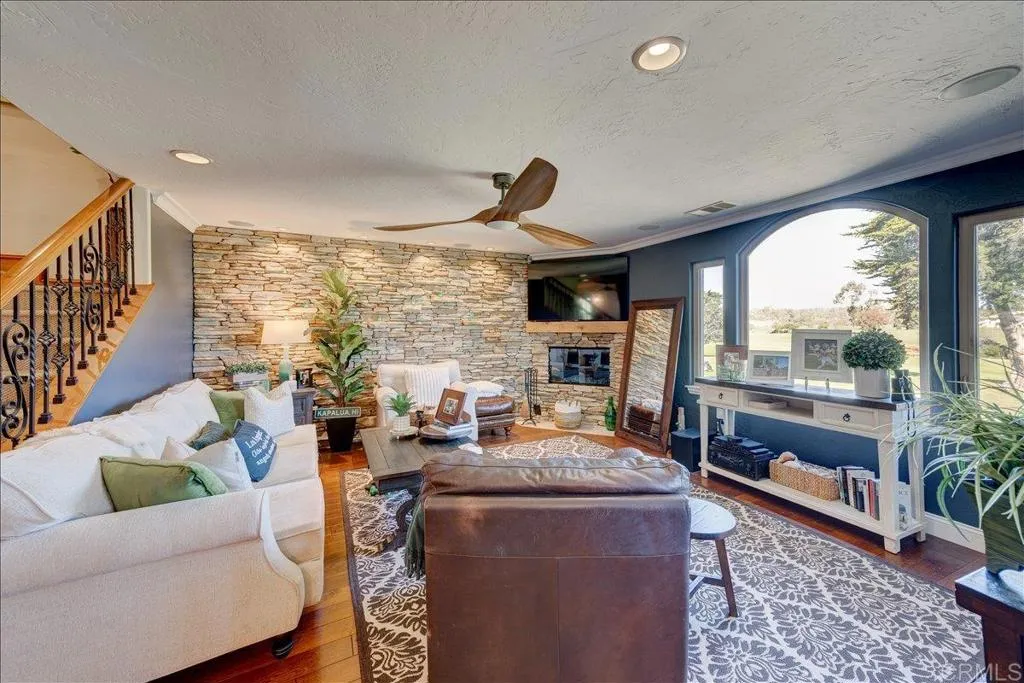 7608 Camino Abierto, Carlsbad, CA, 92009