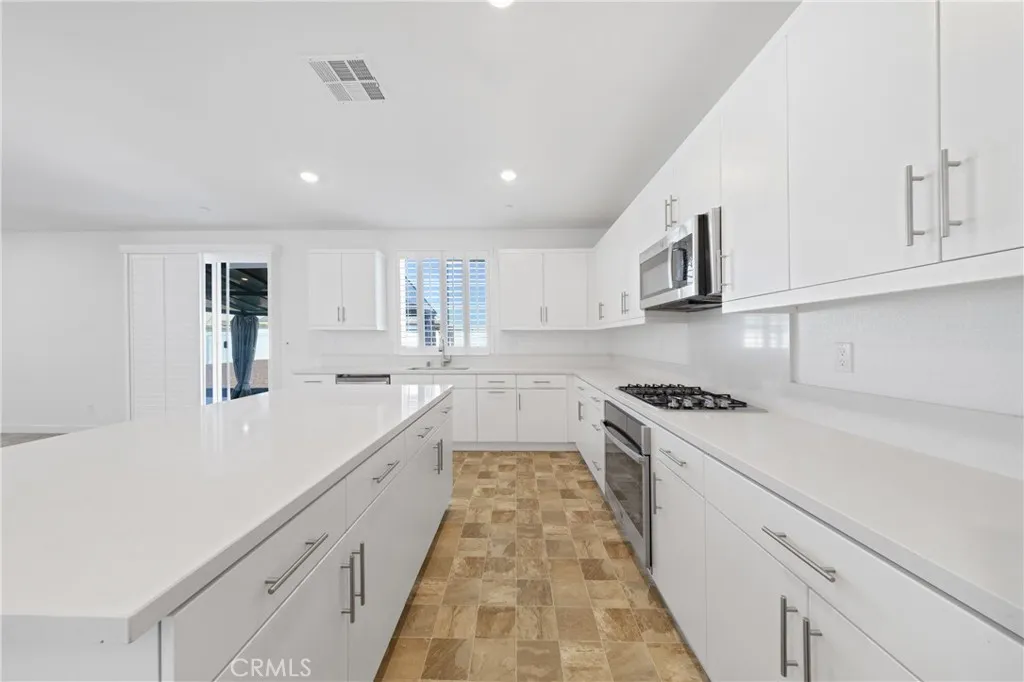 30842 White Pines, Menifee, CA 92584 - Photo 5 of 50, Menifee, CA