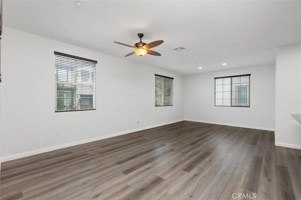 https://cdn.realtyfeed.com/cdn/127/306649462/2365bd8c8ce85b1b53d2a7182b063e2d.webp