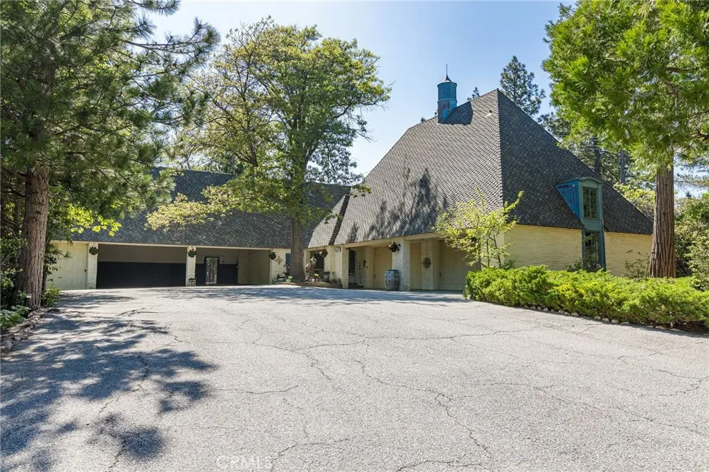 28641 North Shore Road, Lake Arrowhead, CA 92352 - Photo 4 of 75, Lake Arrowhead, CA