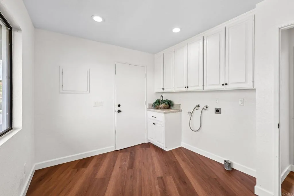 https://cdn.realtyfeed.com/cdn/127/306649506/21099921211a6c920cccd667a35703dd.webp