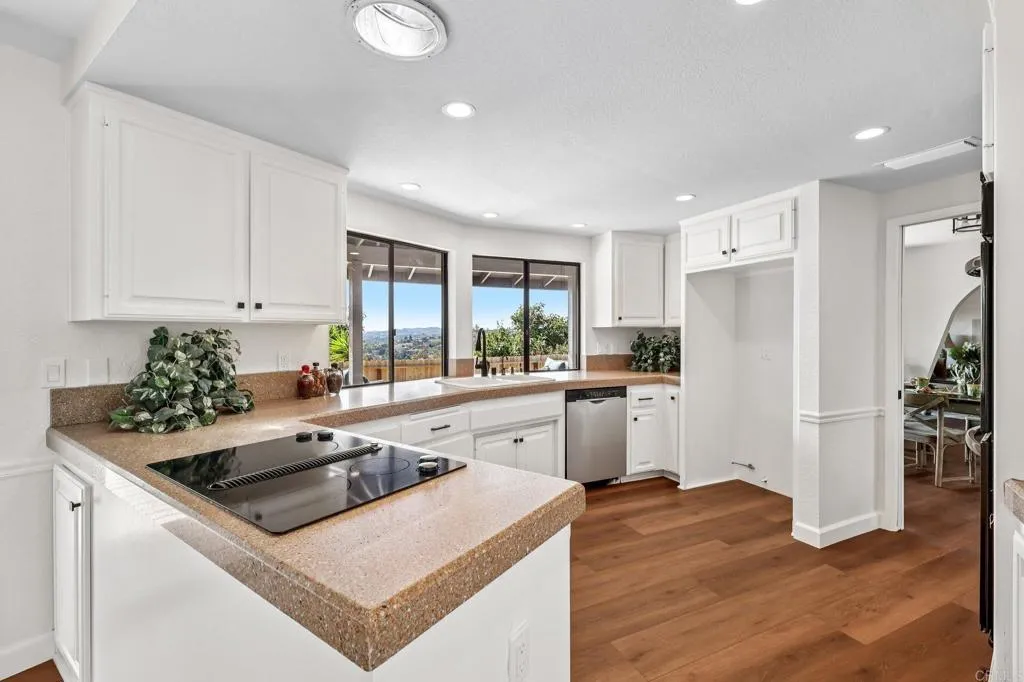 https://cdn.realtyfeed.com/cdn/127/306649506/3b455818029d00e4ee3cce792e68b12f.webp