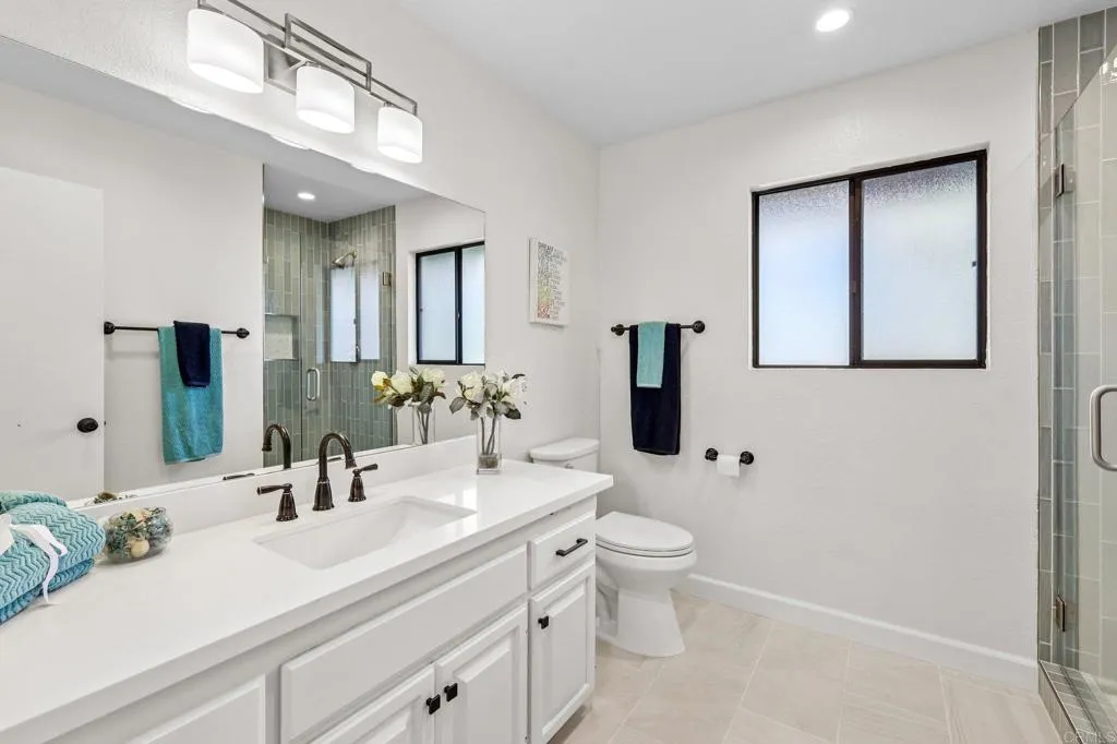 https://cdn.realtyfeed.com/cdn/127/306649506/85382704b0b1b14a568d4f78dd9fb803.webp