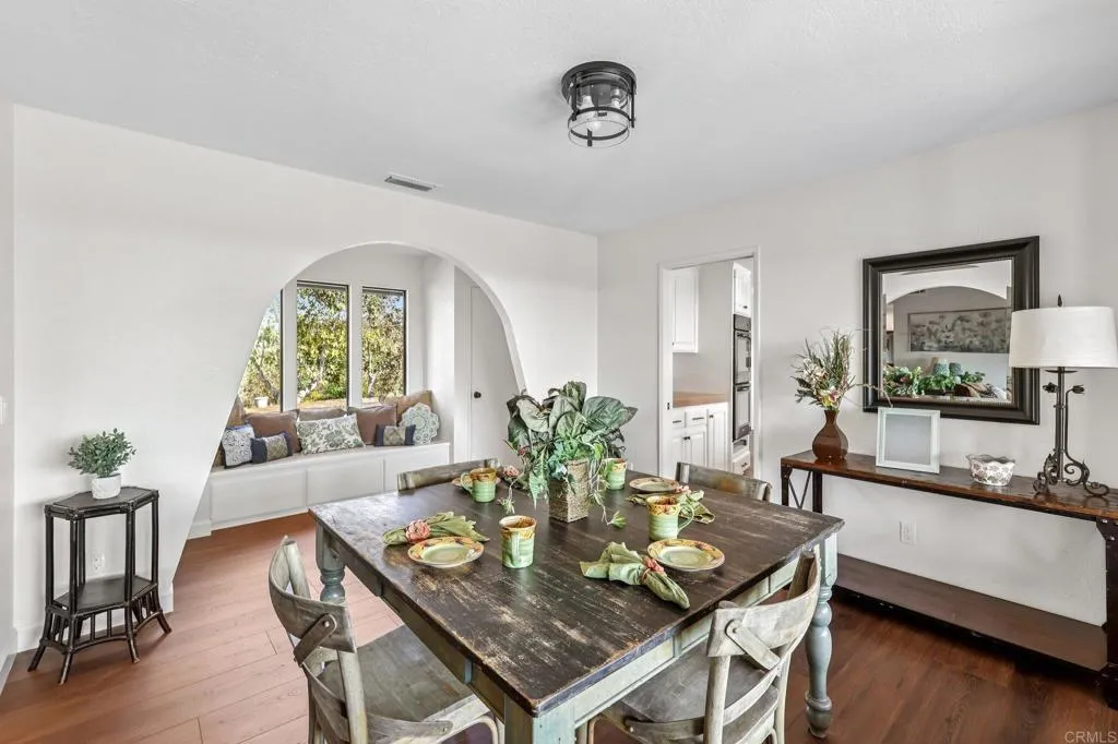 https://cdn.realtyfeed.com/cdn/127/306649506/aafc31f7c1495bc13d77aa096a7b4b6f.webp