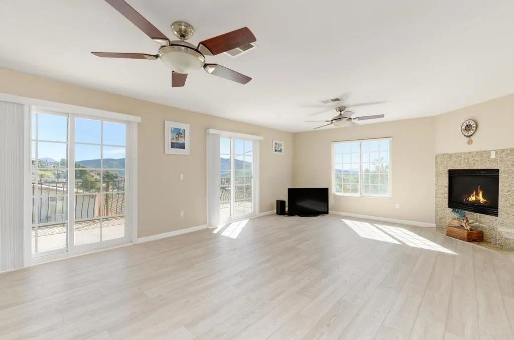 https://cdn.realtyfeed.com/cdn/127/306649541/9277a9e89fcc3f998c9a11453bf7e3ef.webp