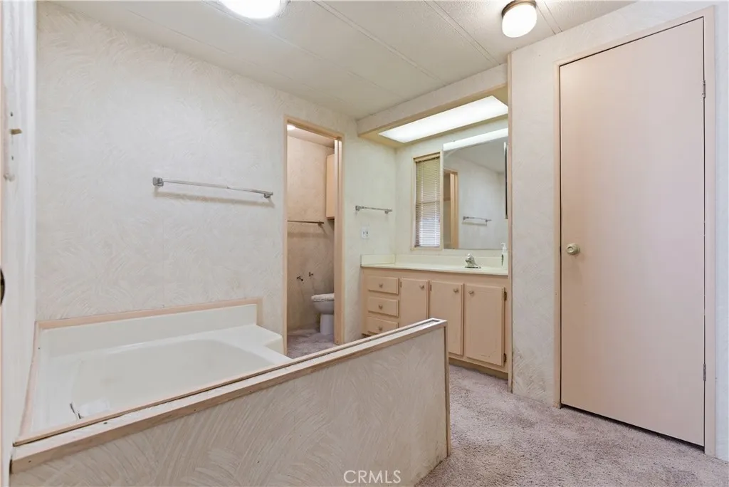 https://cdn.realtyfeed.com/cdn/127/306649562/10599638b5232ec010dd89a7e4e15ad4.webp