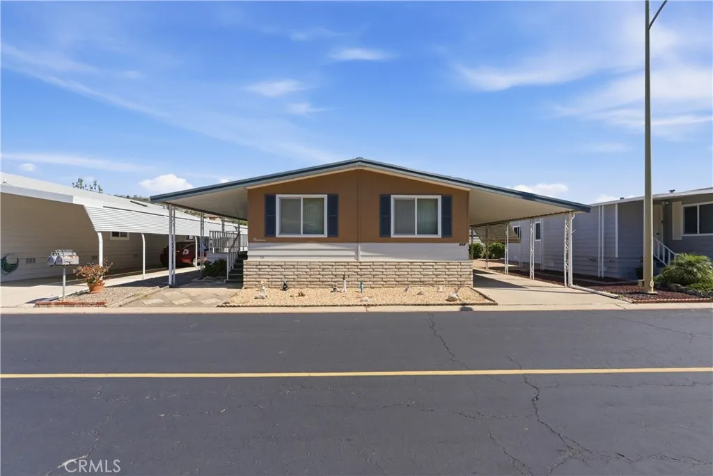 https://cdn.realtyfeed.com/cdn/127/306649562/2f95035fe97cc5da2e8eb53391525859.webp
