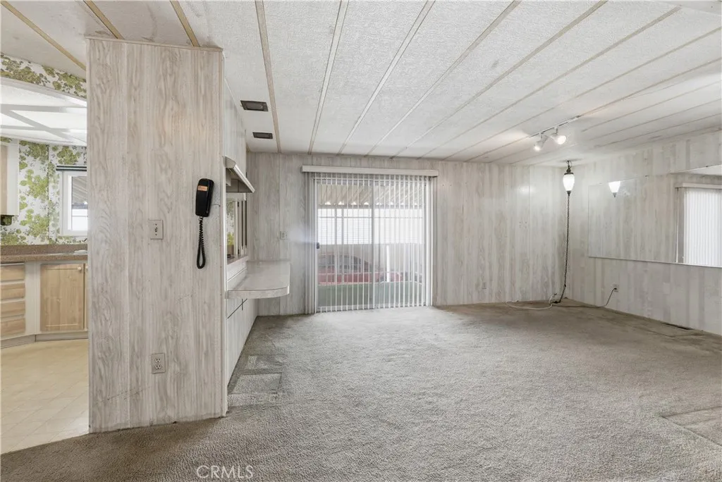 https://cdn.realtyfeed.com/cdn/127/306649562/3a1ed4b58897cc5d9f977f5bcf97fedb.webp