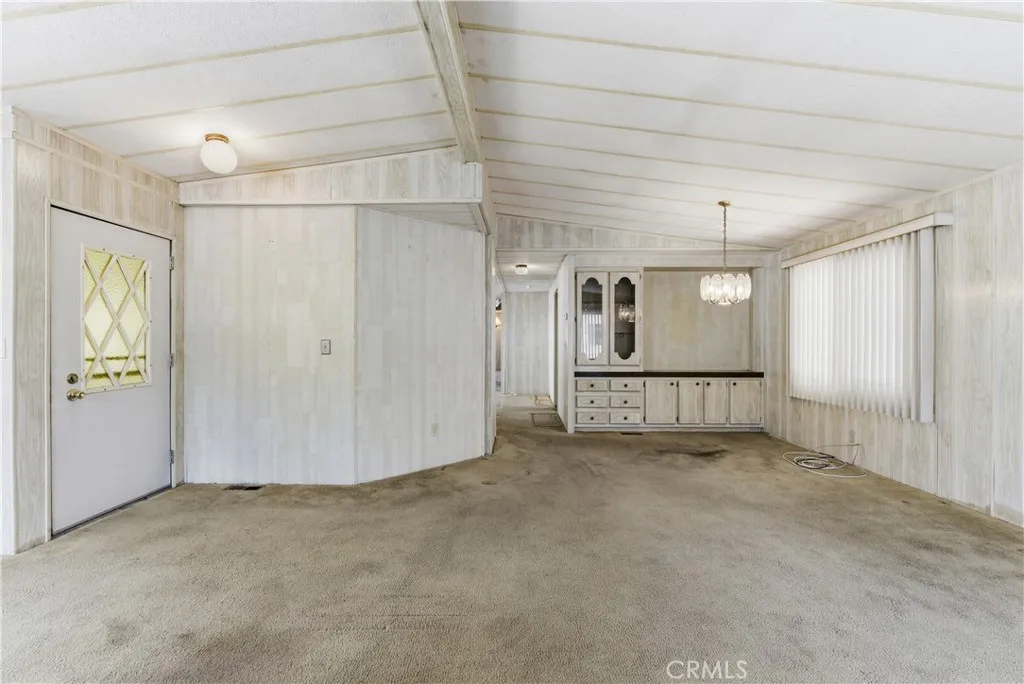 https://cdn.realtyfeed.com/cdn/127/306649562/4c5895e6d0c518c57a57fc2b4c464175.webp