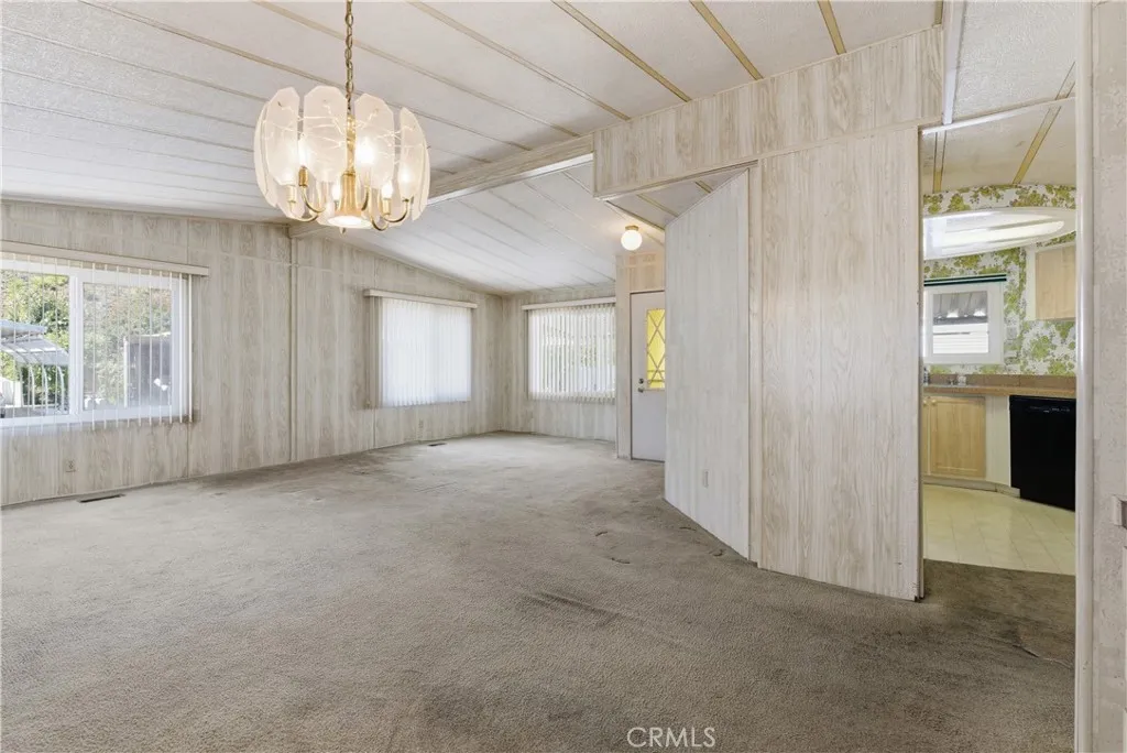 https://cdn.realtyfeed.com/cdn/127/306649562/720abc4d039916a1b80b96100fb7b283.webp