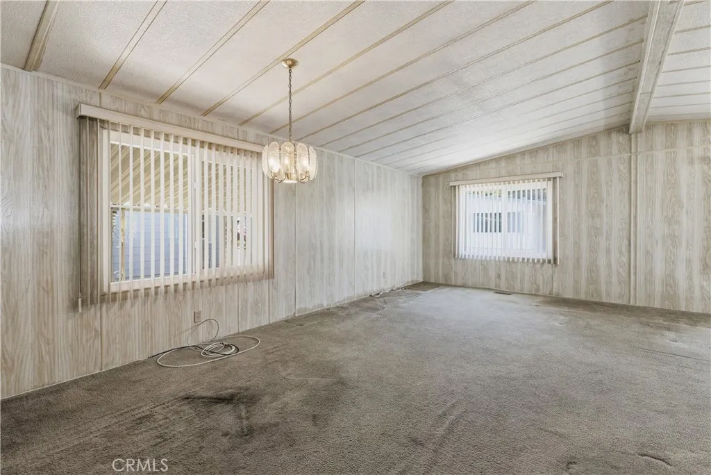 https://cdn.realtyfeed.com/cdn/127/306649562/84b519aa60f1818072f824c52d714842.webp