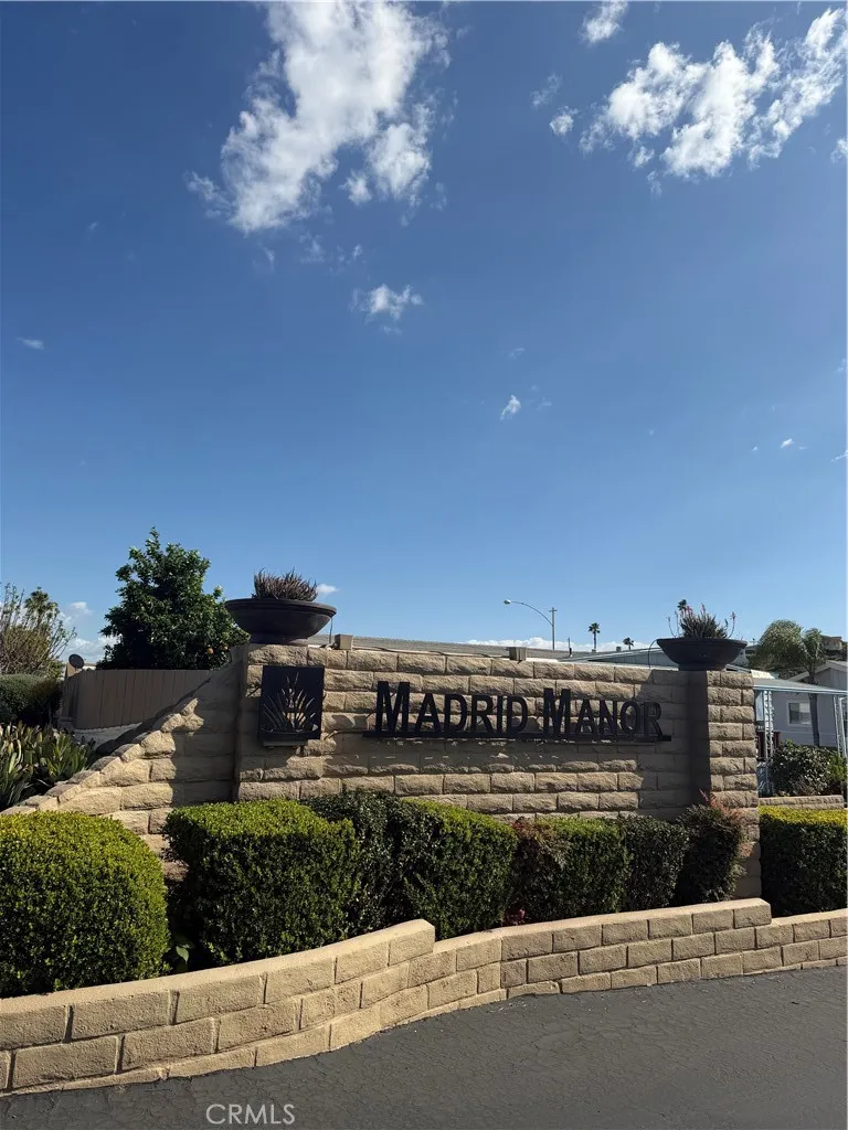https://cdn.realtyfeed.com/cdn/127/306649562/8b26f519ca6a447f937101c05e0af5a3.webp