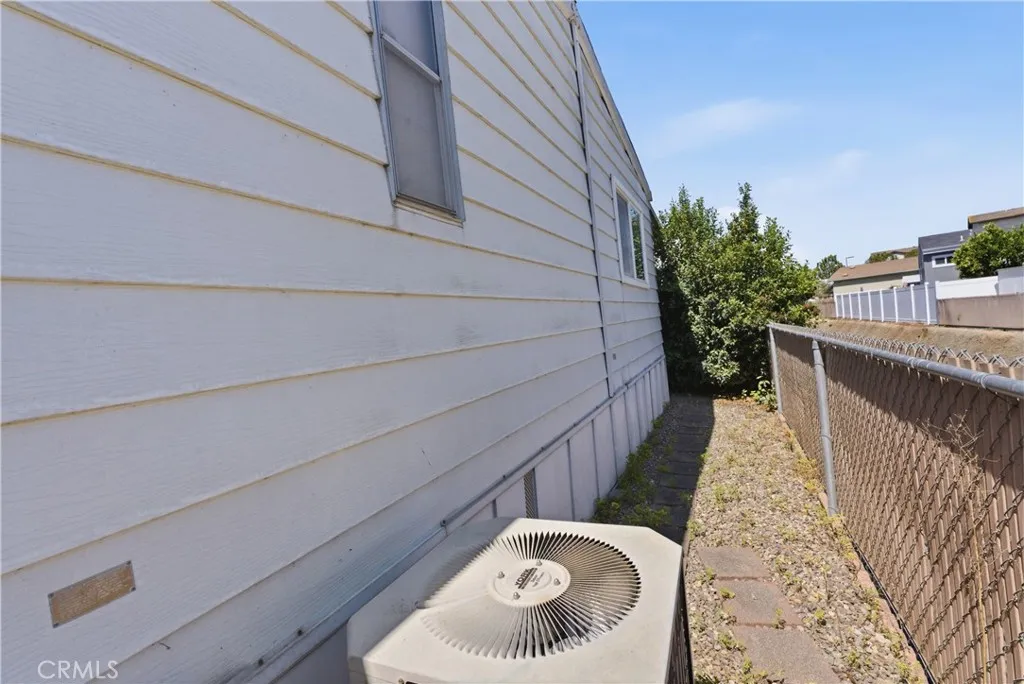 https://cdn.realtyfeed.com/cdn/127/306649562/a2e48f48bc4b8b5023b6b5b64872b1eb.webp