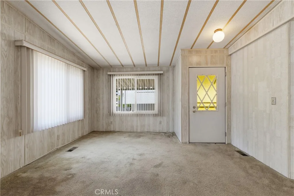 https://cdn.realtyfeed.com/cdn/127/306649562/adb63ecefb3a4b757c79748aaef63bd1.webp