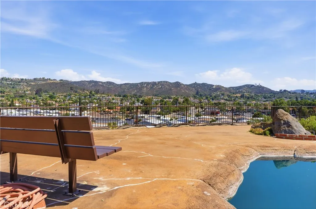 https://cdn.realtyfeed.com/cdn/127/306649562/b28b7975df2b5de6f5db519354bf2f38.webp