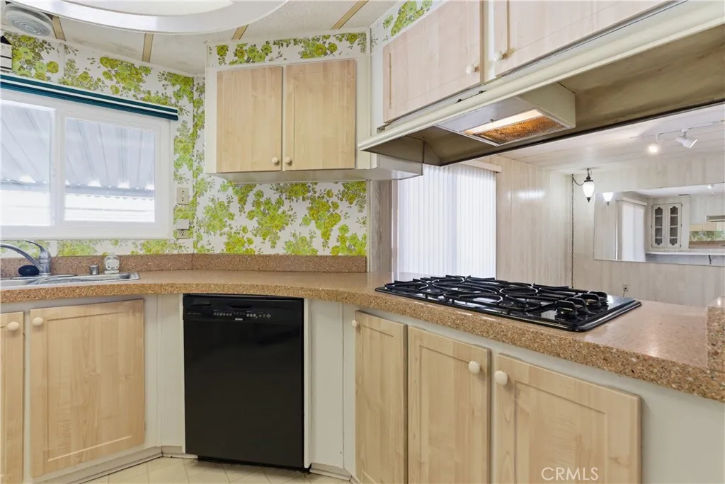 https://cdn.realtyfeed.com/cdn/127/306649562/d4f113f0eed822da665d6fb44a303223.webp