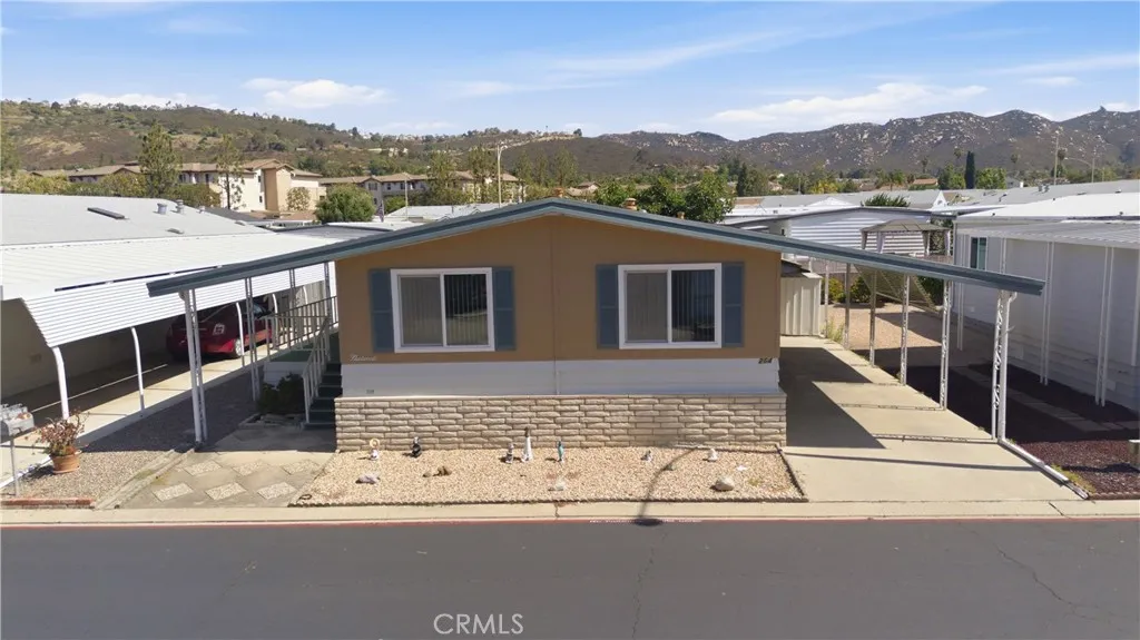 https://cdn.realtyfeed.com/cdn/127/306649562/f978c1d485fb54030997fb82f7bdfa03.webp