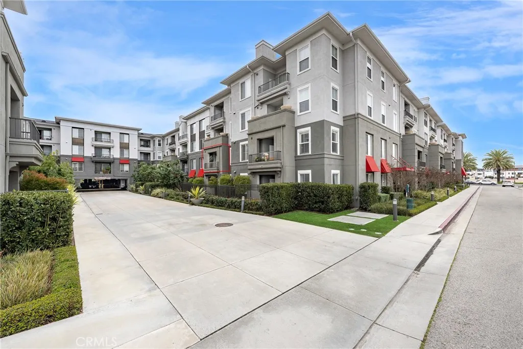 1801 E Katella Unit 2029, Anaheim, CA 92805 - Main photo, Anaheim, CA