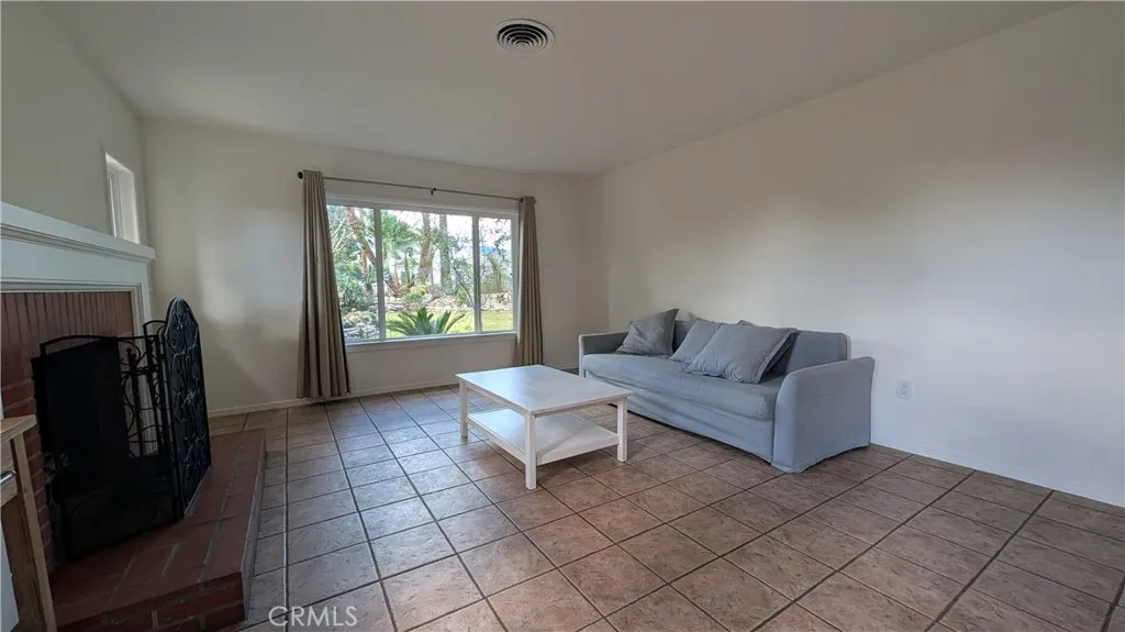 546 Griswold Avenue, San Fernando, CA 91340 - Photo 5 of 43, San Fernando, CA