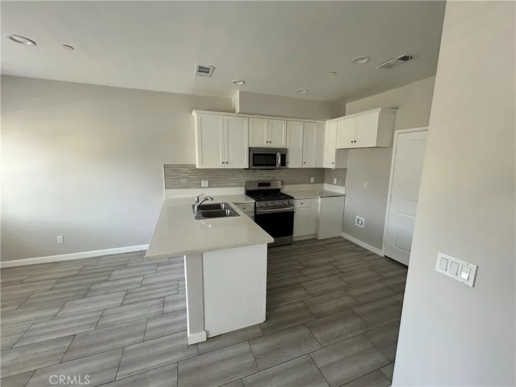 13665 Arrow Unit 9, Fontana, CA 92335 - Photo 5 of 43, Fontana, CA