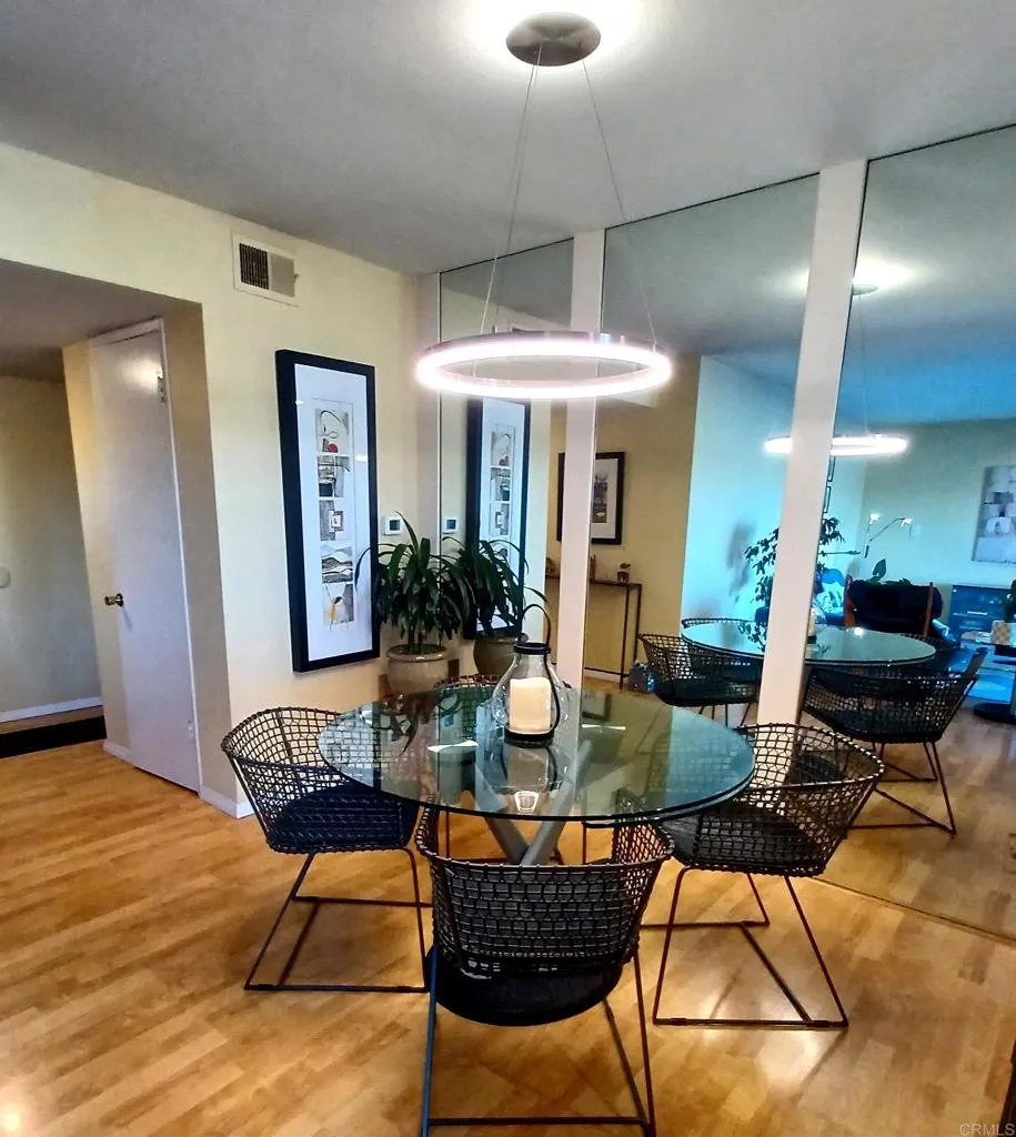https://cdn.realtyfeed.com/cdn/127/306649701/80f52e351db197dc85fc74a16993c0d7.webp