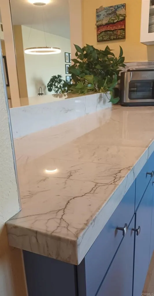 https://cdn.realtyfeed.com/cdn/127/306649701/db2c034687aa8f2f12af47201949bb6e.webp