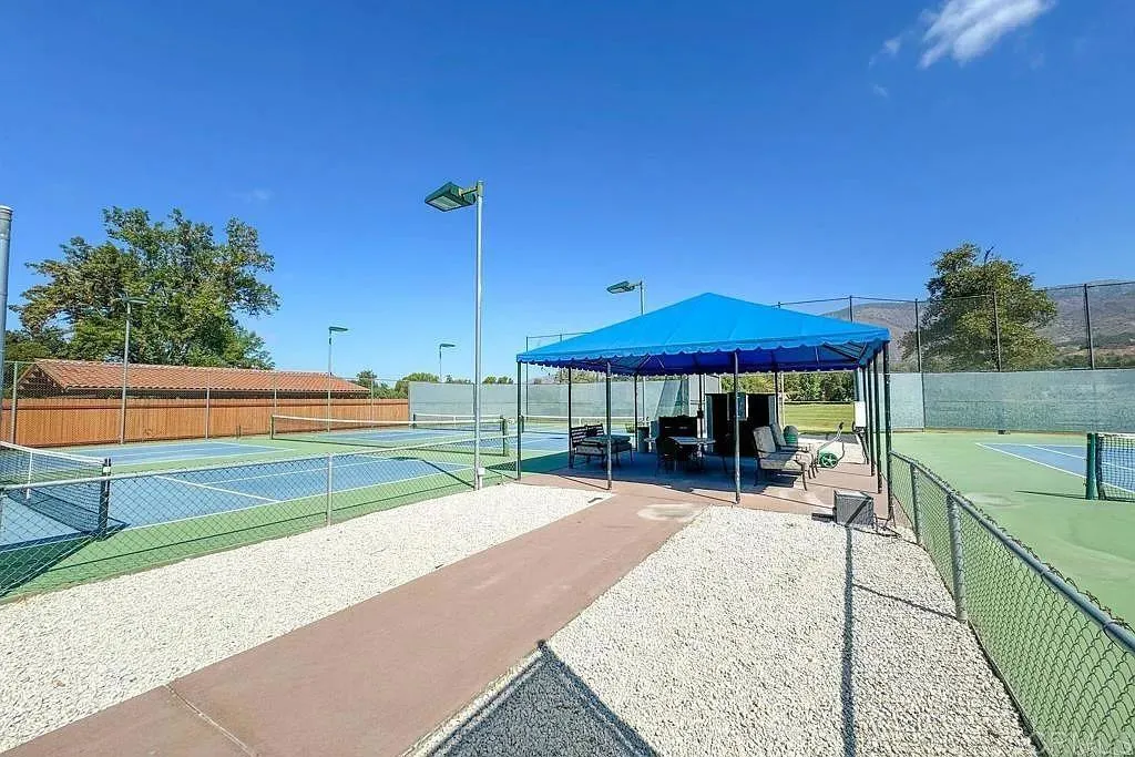 https://cdn.realtyfeed.com/cdn/127/306649703/741e05a5c5eef84780d146bca1058209.webp