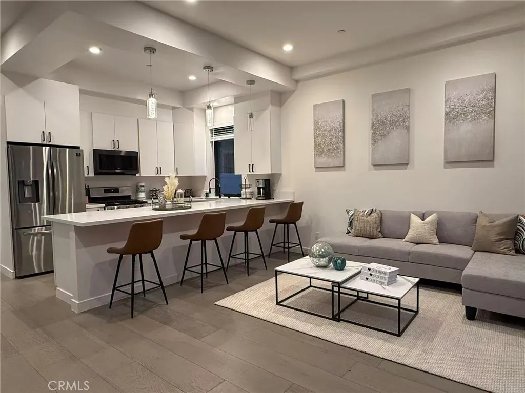 Silver Lake, CA 90029