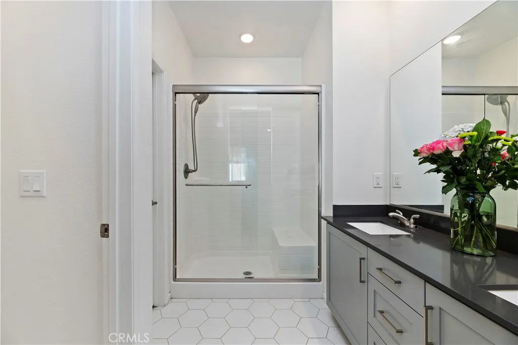 https://cdn.realtyfeed.com/cdn/127/306649775/87ee33adaf921c7478656ca58e137dc2.webp