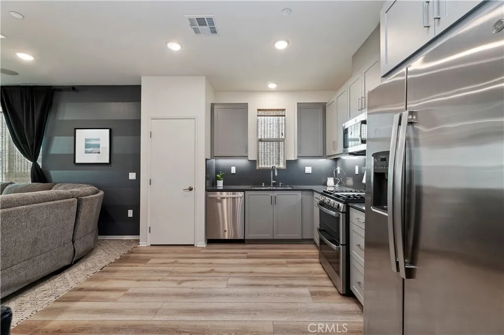 https://cdn.realtyfeed.com/cdn/127/306649775/901d4430e17505a82ba02b025105821d.webp