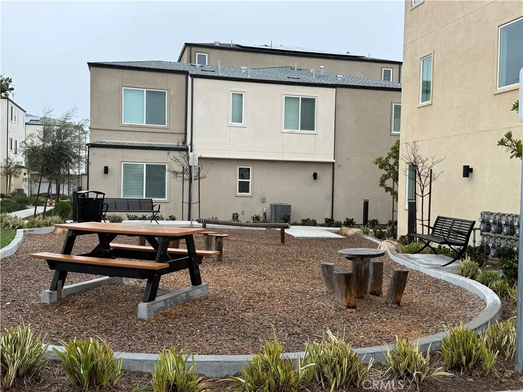 https://cdn.realtyfeed.com/cdn/127/306649775/a56a14e7ac8062a505c5fbd4a1f47b41.webp