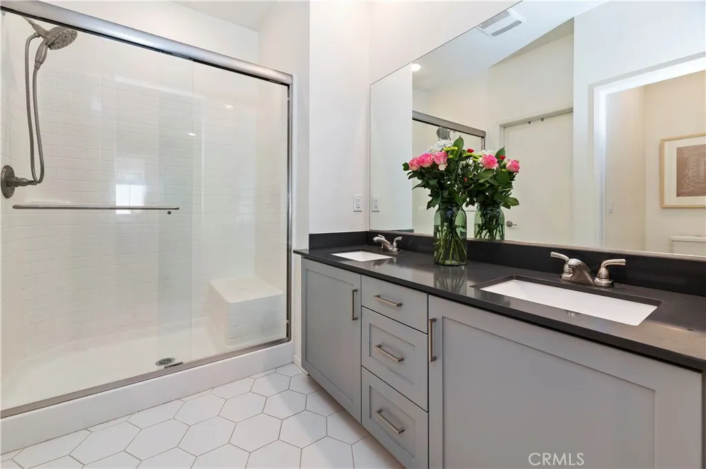 https://cdn.realtyfeed.com/cdn/127/306649775/d2f16573e013989695241e880ed3bd46.webp