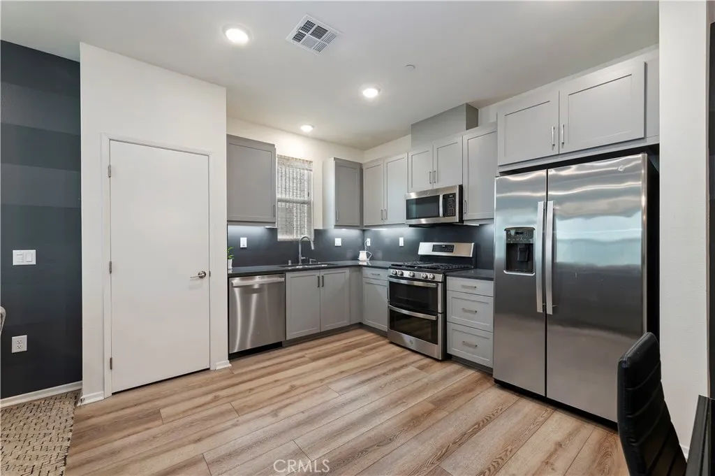 https://cdn.realtyfeed.com/cdn/127/306649775/ef9ccc46f6c723a4cf856298fb5d025d.webp