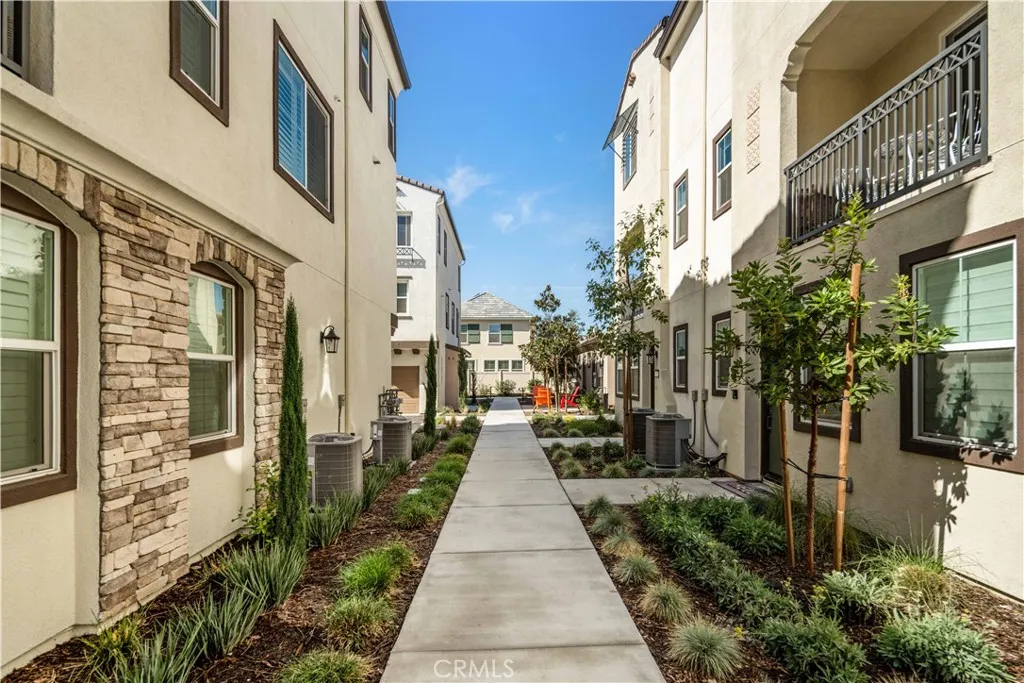 2129 Yukon, Pomona, CA 91766 - Photo 3 of 30, Pomona, CA