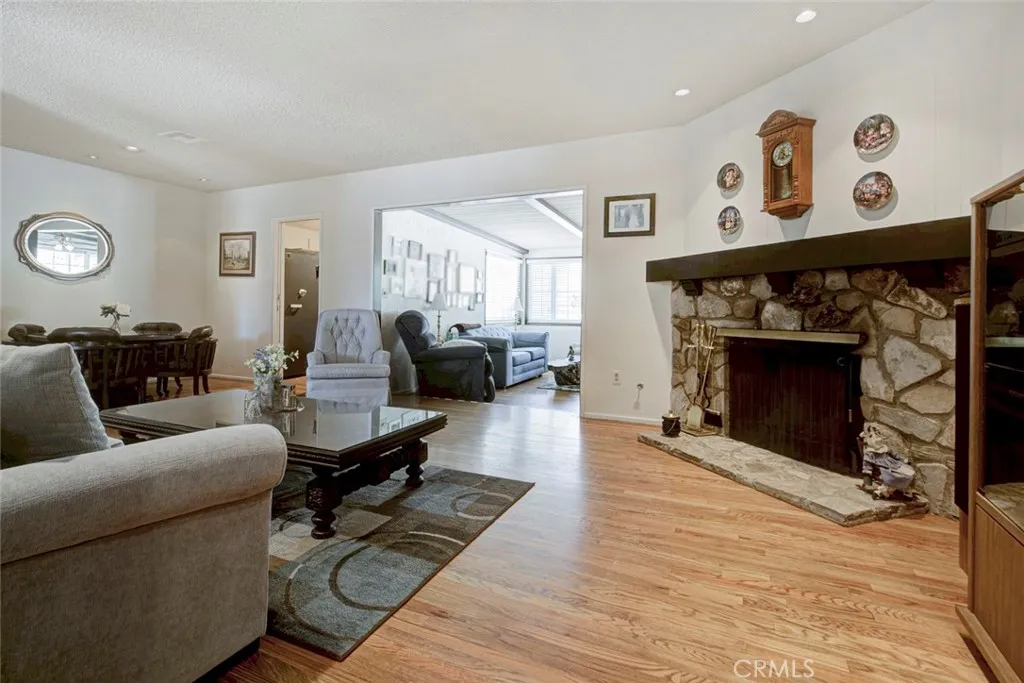 7291 Chetwood, Tujunga, CA 91042 - Photo 4 of 33, Tujunga, CA
