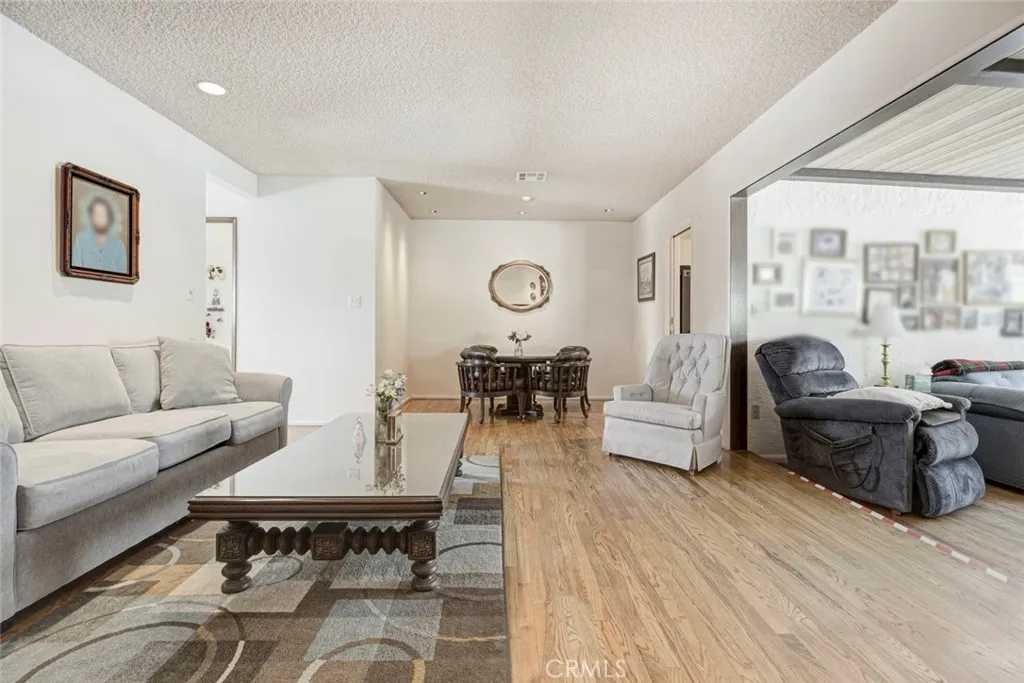 7291 Chetwood, Tujunga, CA 91042 - Photo 5 of 33, Tujunga, CA