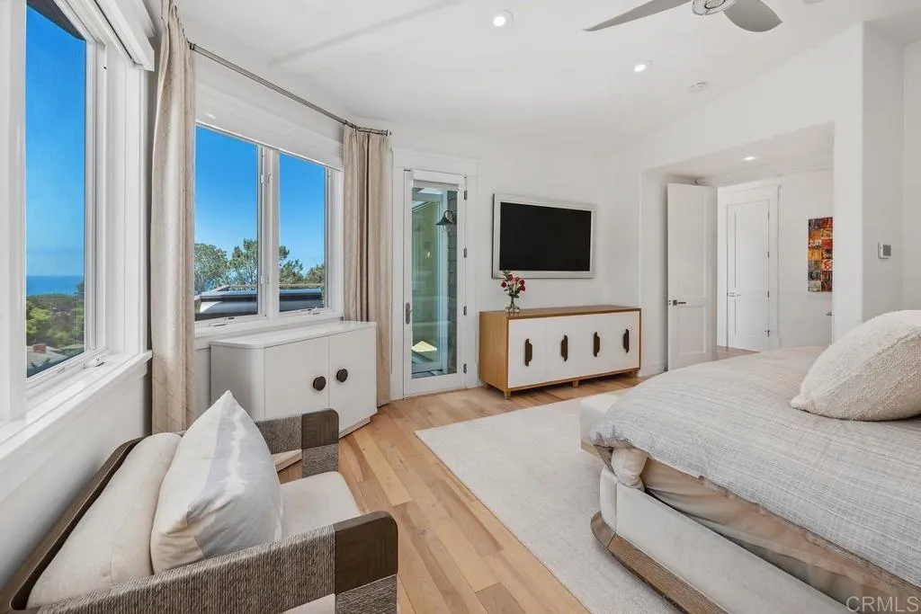https://cdn.realtyfeed.com/cdn/127/306649856/54608acfec696a4daa039148220a1ff2.webp