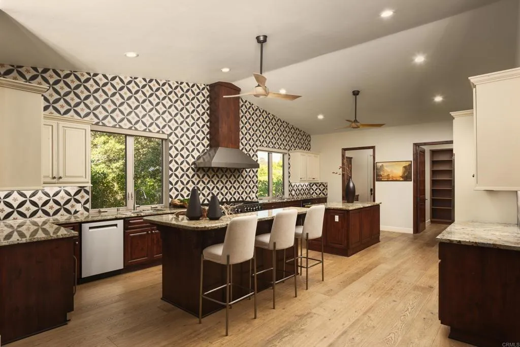 15731 Via De Santa Fe, Rancho Santa Fe, CA, 92067