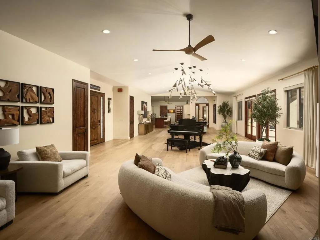 15731 Via De Santa Fe, Rancho Santa Fe, CA, 92067