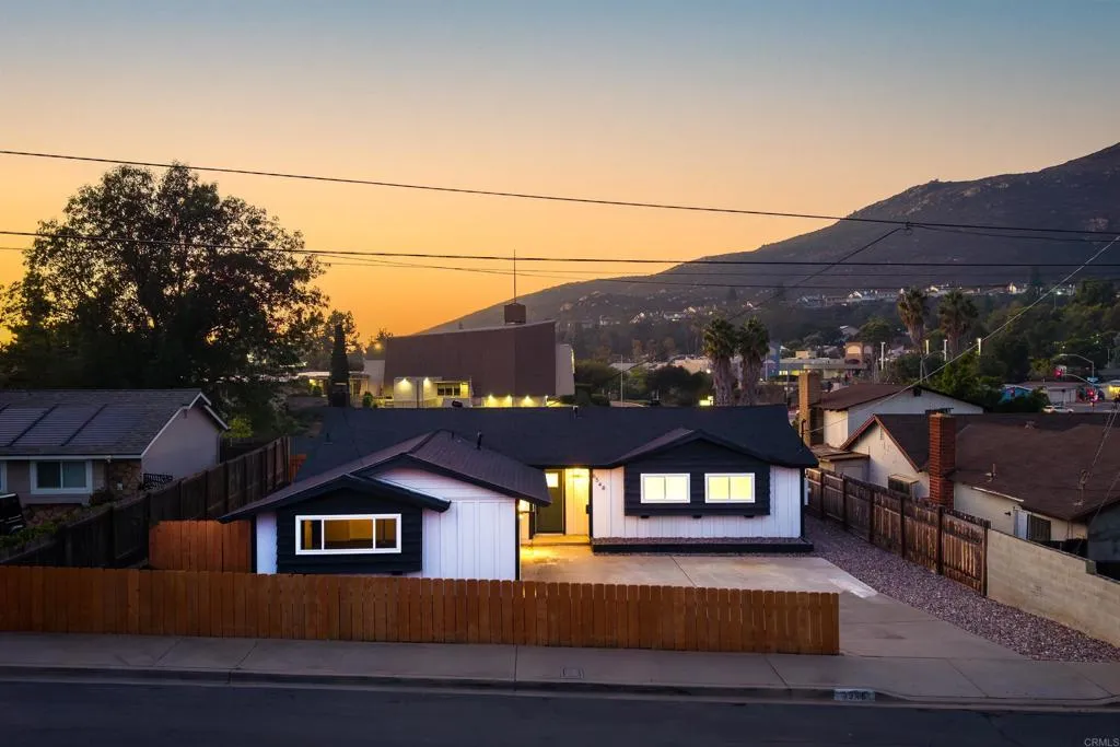 https://cdn.realtyfeed.com/cdn/127/306649873/1ab443d633746b0de13042a50c7ce2af.webp
