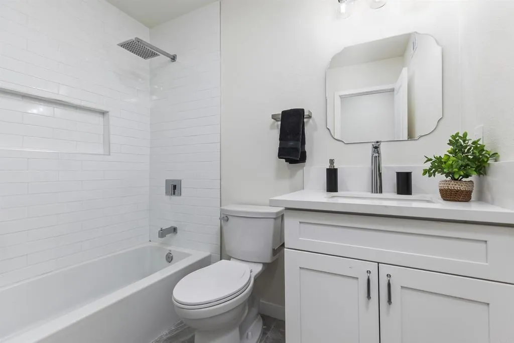 https://cdn.realtyfeed.com/cdn/127/306649873/412c1ca21252002041c5c78f5a5ae17a.webp