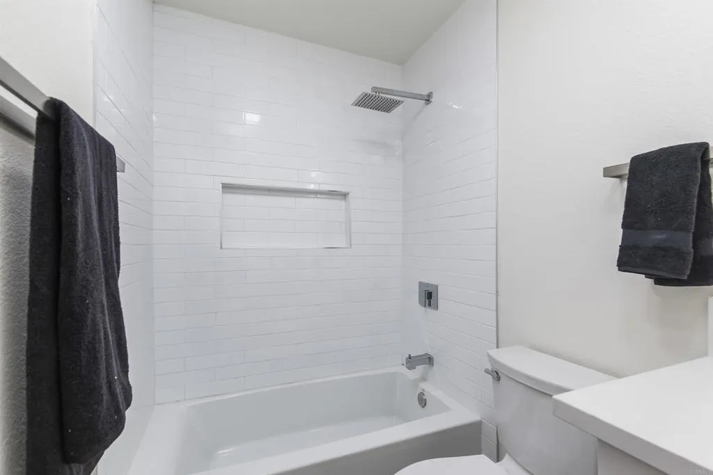 https://cdn.realtyfeed.com/cdn/127/306649873/4a6482c8566a5042c351179f2e8cba70.webp