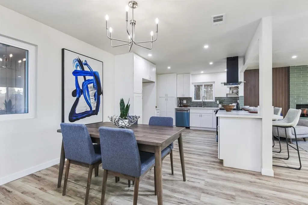 https://cdn.realtyfeed.com/cdn/127/306649873/802da5af9c6ab569436e7478bece3852.webp