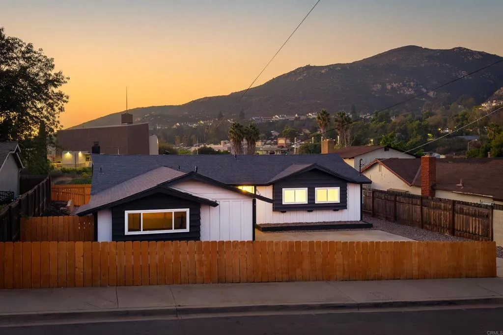 https://cdn.realtyfeed.com/cdn/127/306649873/908267965b18d8f5c6f6883794a9b730.webp