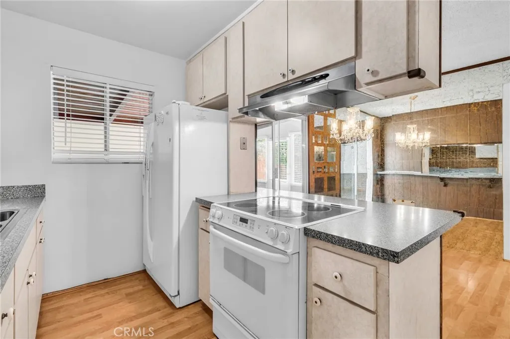 https://cdn.realtyfeed.com/cdn/127/306649876/563974b732803f803488503942893d0a.webp
