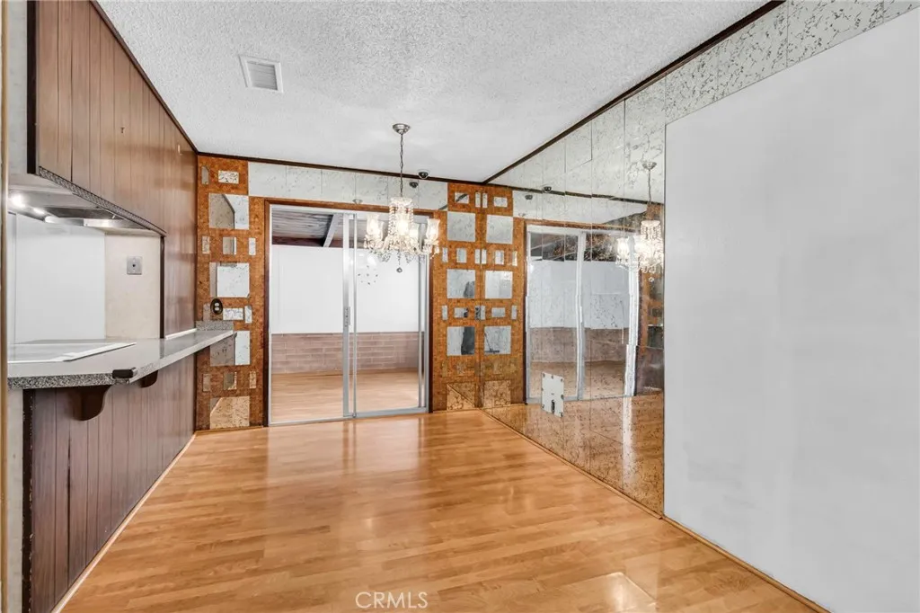 https://cdn.realtyfeed.com/cdn/127/306649876/d7bf7c0b7a81d092a5b49c147b1991b3.webp
