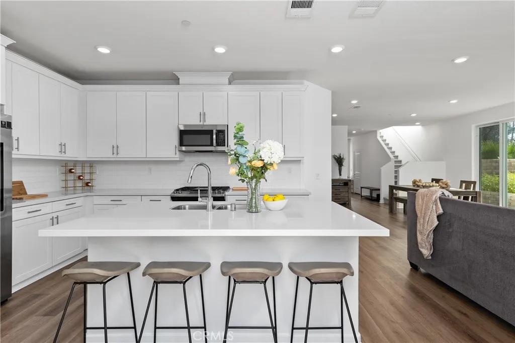 8241 Sophie Court, Northridge, CA 91325 - Photo 3 of 39, Northridge, CA