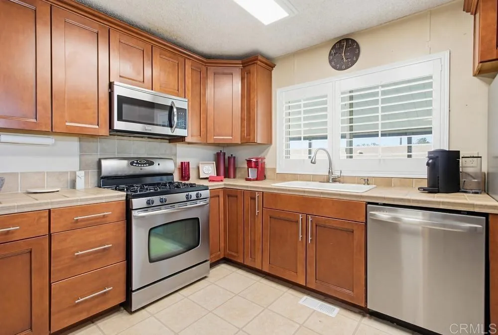 https://cdn.realtyfeed.com/cdn/127/306649968/110c7f87871d5c0bab70d29441134f9c.webp